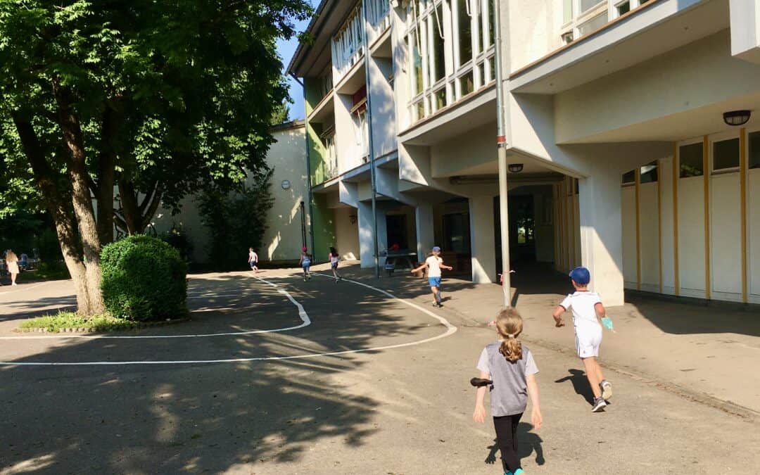 Spendenlauf voller Energie auf dem Schulhof